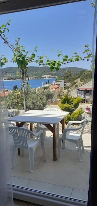 Vis - Luxury Holiday Villa With Swimming Pool Exterior foto